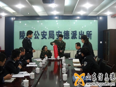 陵縣安德所:民警當(dāng)起了“小學(xué)生” (3)_副本_副本.jpg