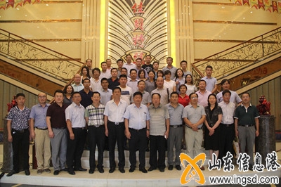 蘇魯縣級(jí)電視臺(tái)戰(zhàn)略合作會(huì)議合影 (12)_副本.jpg
